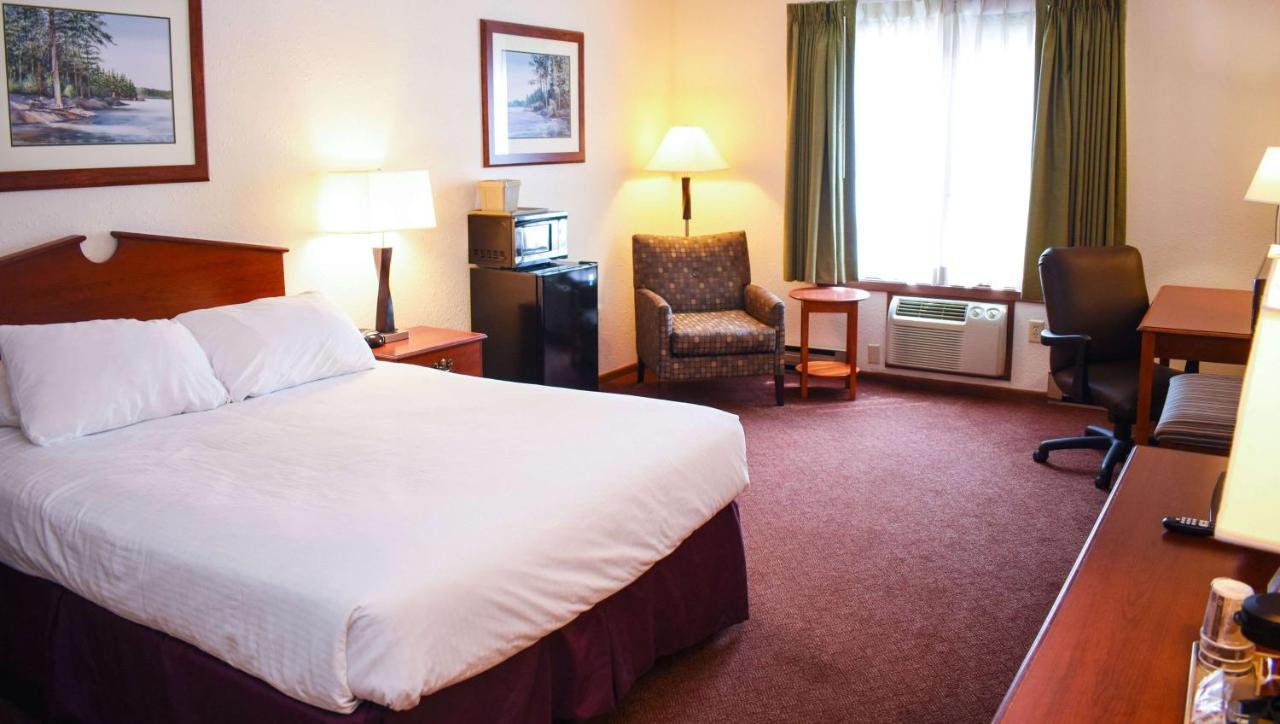 Magnuson Hotel Country Inn Ishpeming Экстерьер фото