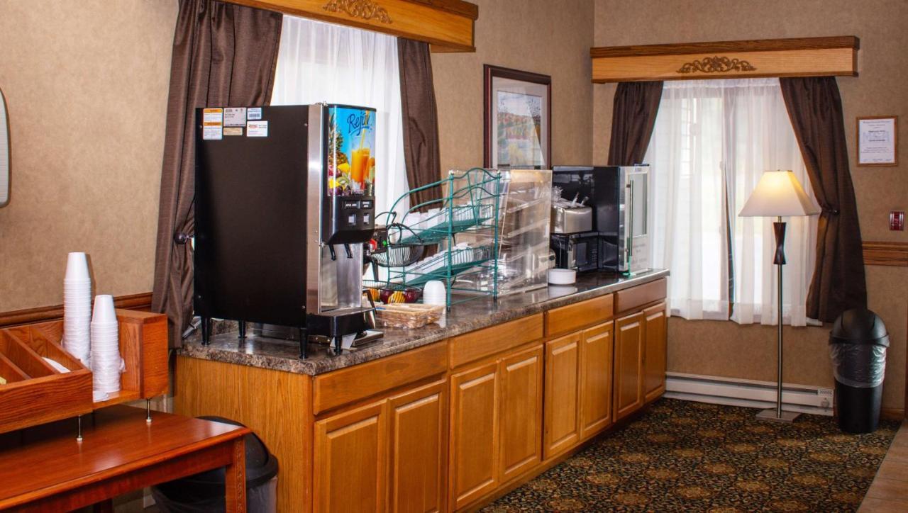 Magnuson Hotel Country Inn Ishpeming Экстерьер фото